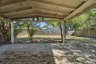 5321 Saddleback Rd, Garland, TX 75043 - Photo 27