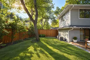 6866 Burwood Ln, Dallas, TX 75214 - Photo 33