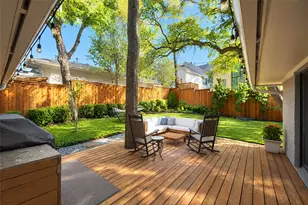 6866 Burwood Ln, Dallas, TX 75214 - Photo 29