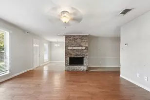 4912 Sandalwood Ln, Arlington, TX 76017 - Photo 11