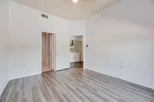 4414 Cedar Springs Rd, Dallas, TX 75219 - Photo 13