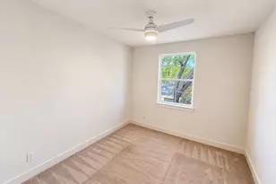1005 Mt Auburn Ave, Dallas, TX 75223 - Photo 13