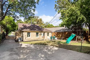 1134 N Edgefield Ave, Dallas, TX 75208 - Photo 19