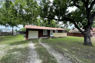 204 E 6th St, Tolar, TX 76476 - Photo 1