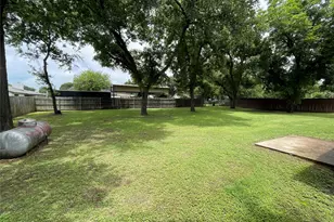 204 E 6th St, Tolar, TX 76476 - Photo 3