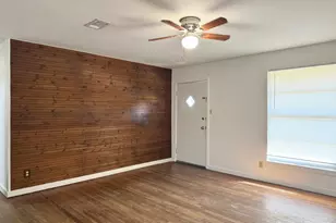 204 E 6th St, Tolar, TX 76476 - Photo 9
