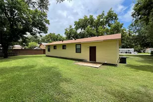 204 E 6th St, Tolar, TX 76476 - Photo 5