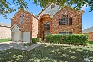5272 W Cove Way, Grand Prairie, TX 75052 - Photo 3