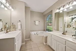 5272 W Cove Way, Grand Prairie, TX 75052 - Photo 21