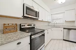 1109 Calico Ln, Arlington, TX 76011 - Photo 9
