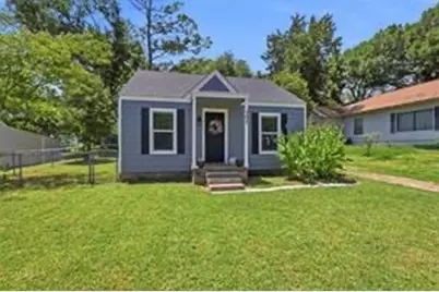 707 W Water Street, Weatherford, TX 76086 - Photo 3