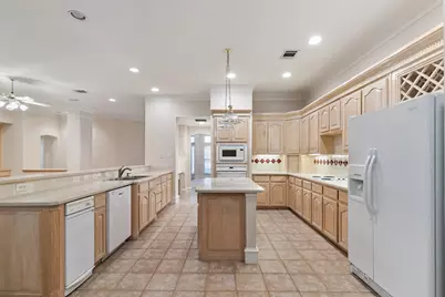 6216 Wolf Ridge Drive, Plano, TX 75024 - Photo 9
