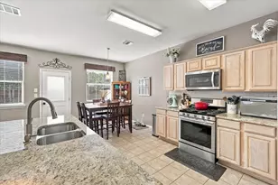 7800 Swan Park Dr, Denton, TX 76210 - Photo 7