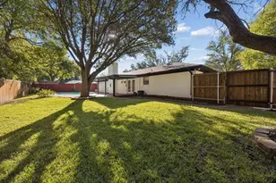 18 Legend Rd, Benbrook, TX 76132 - Photo 21