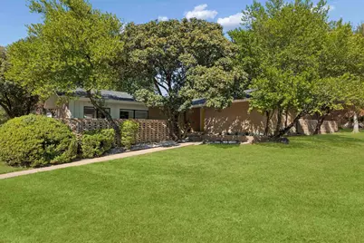 1747 W Red Bird Lane, Dallas, TX 75232 - Photo 1
