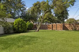 1747 W Red Bird Ln, Dallas, TX 75232 - Photo 21