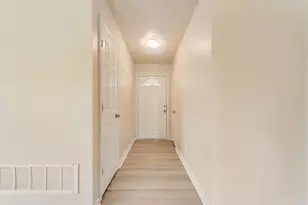 220 Hollywood Dr, Glenn Heights, TX 75154 - Photo 3