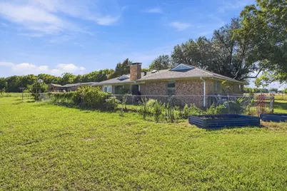 421 S Oak Street, Ector, TX 75439 - Photo 7