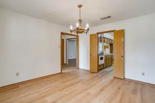 504 Regina Ct, Euless, TX 76039 - Photo 7