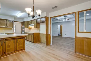 504 Regina Ct, Euless, TX 76039 - Photo 15