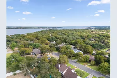 1605 Oak Hollow Drive, Woodway, TX 76712 - Photo 33