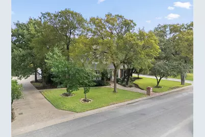 1605 Oak Hollow Drive, Woodway, TX 76712 - Photo 35