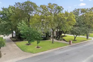 1605 Oak Hollow Dr, Woodway, TX 76712 - Photo 35