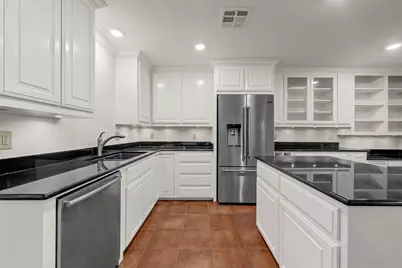 3906 Green Oak Drive, Waco, TX 76710 - Photo 11