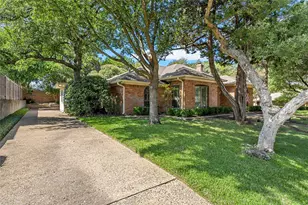 3906 Green Oak Dr, Waco, TX 76710 - Photo 3
