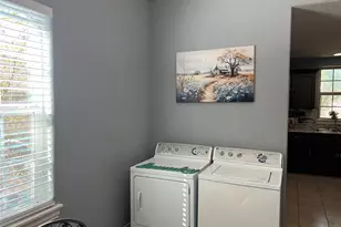 3227 Avenue I, Fort Worth, TX 76105 - Photo 13