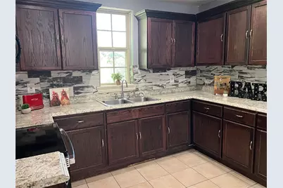 3227 Avenue I, Fort Worth, TX 76105 - Photo 11