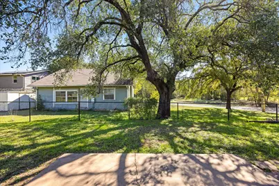 409 Walker Street, Glen Rose, TX 76043 - Photo 21