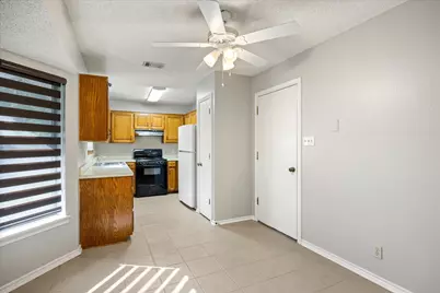 409 Walker Street, Glen Rose, TX 76043 - Photo 9