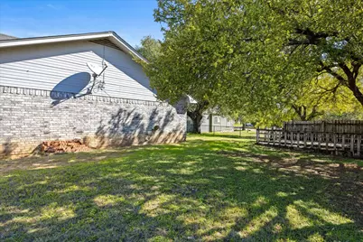 409 Walker Street, Glen Rose, TX 76043 - Photo 27
