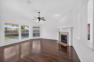 1311 Crest Glen Dr, Arlington, TX 76002 - Photo 15