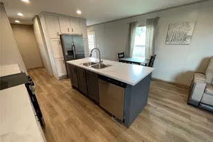 131 Vista Dr, Tye, TX 79563 - Photo 11