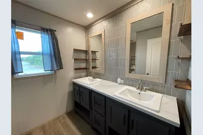 131 Vista Drive, Tye, TX 79563 - Photo 29