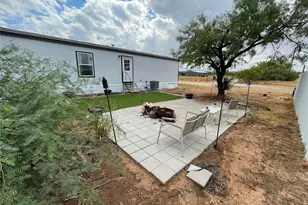 131 Vista Dr, Tye, TX 79563 - Photo 7
