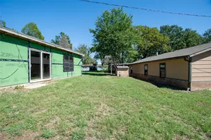 210 Lake Front Dr, Mabank, TX 75156 - Photo 29