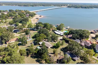 210 Lake Front Drive, Mabank, TX 75156 - Photo 37