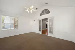 924 Bridges Dr, Arlington, TX 76012 - Photo 19