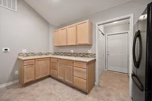 924 Bridges Dr, Arlington, TX 76012 - Photo 11