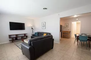 2732 W Jefferson Blvd, Dallas, TX 75211 - Photo 3