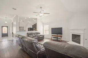 14317 Mariposa Lily Ln, Fort Worth, TX 76052 - Photo 7