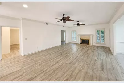 70 Legend Road, Benbrook, TX 76132 - Photo 23