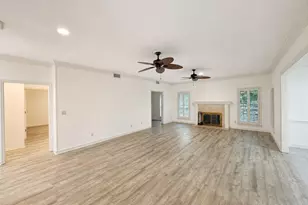 70 Legend Rd, Benbrook, TX 76132 - Photo 23
