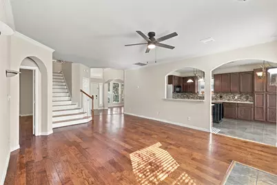 202 Devonshire Court, McKinney, TX 75071 - Photo 9