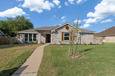 920 Worthington Drive, DeSoto, TX 75115 - Photo 1