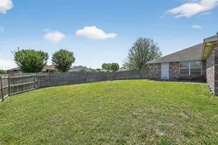 1715 Reynolds St, Lancaster, TX 75134 - Photo 27