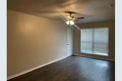 618 Rolling Ridge Drive, Lewisville, TX 75067 - Photo 3